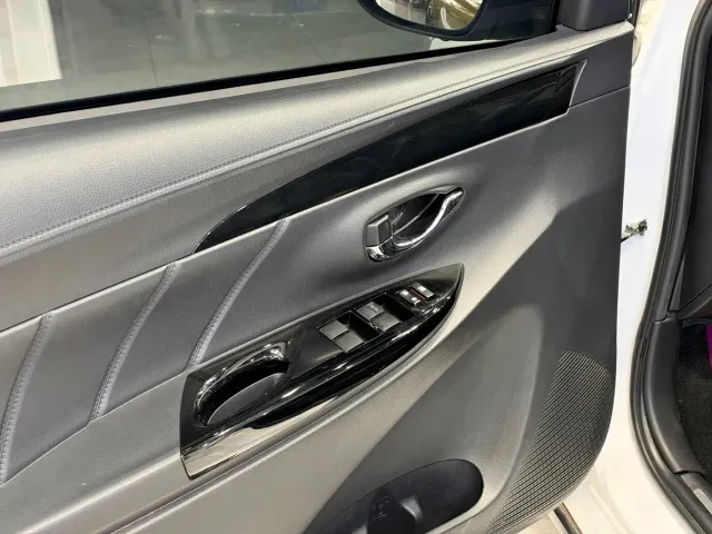 Toyota YARiS L Zhi Xuan — Фото автомобиля 7