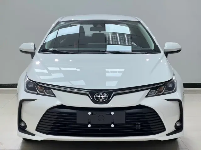 Toyota Corolla — Фото автомобиля 2