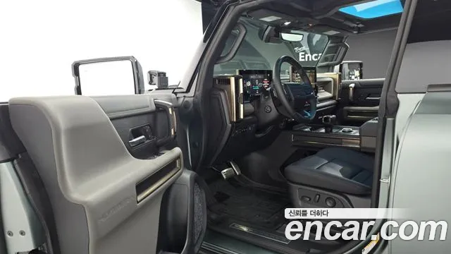 GMC Hummer EV — Фото автомобиля 10