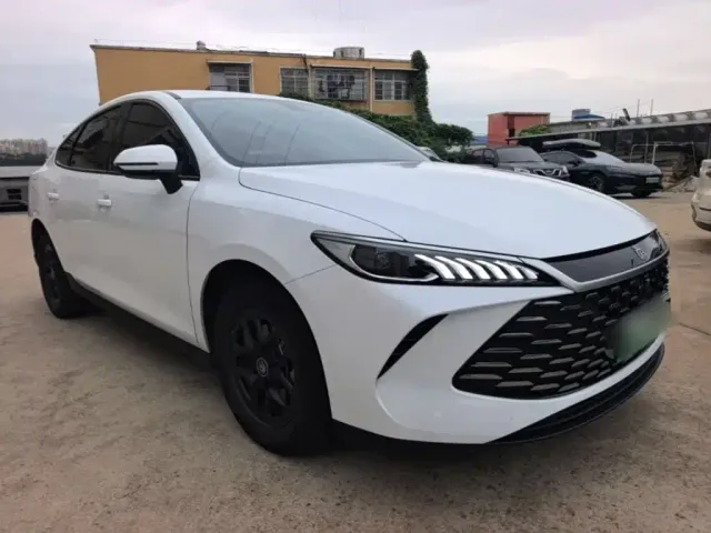 BYD Qin PLUS — Фото автомобиля 3