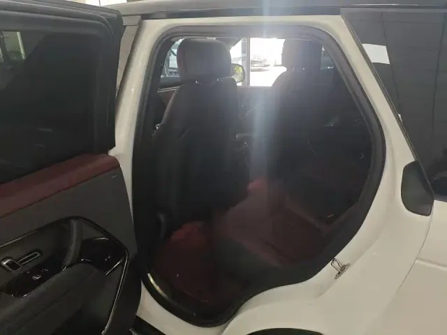 Land Rover Range Rover Sport — Фото автомобиля 9