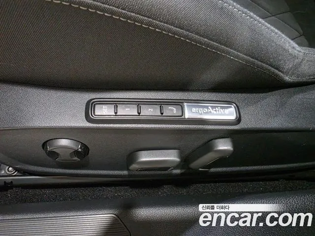 Volkswagen Golf Golf 8 поколение 2.0 TDI Prestige — Фото автомобиля 18