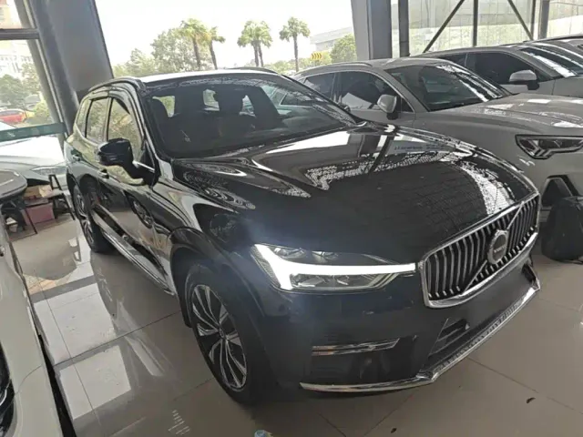 Volvo XC60 — Фото автомобиля 3
