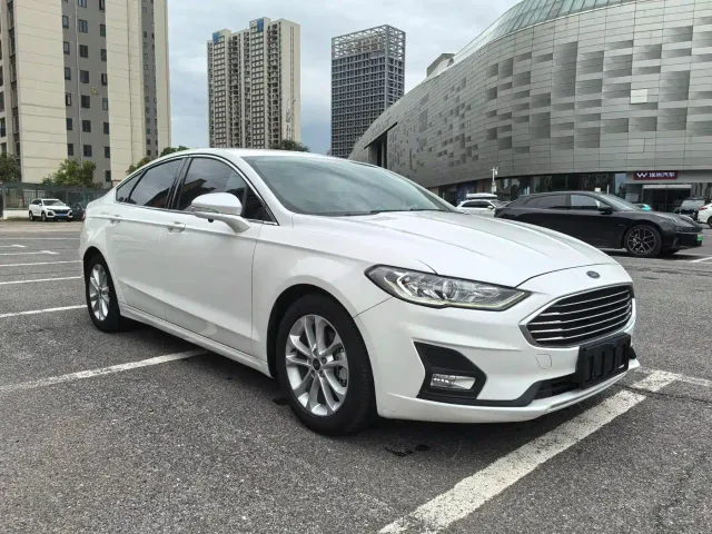 Ford Mondeo — Фото автомобиля 8