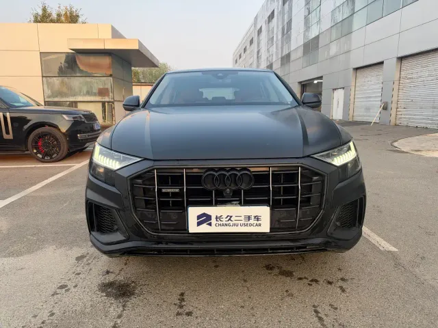 Audi Q8 — Фото автомобиля 4
