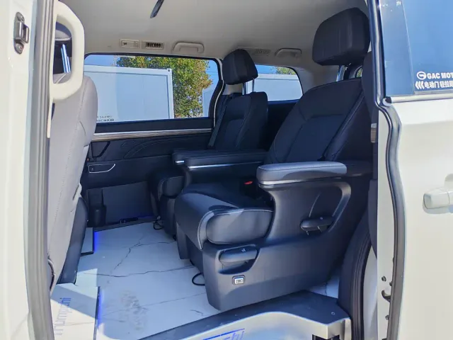 GAC Trumpchi M8 — Фото автомобиля 7