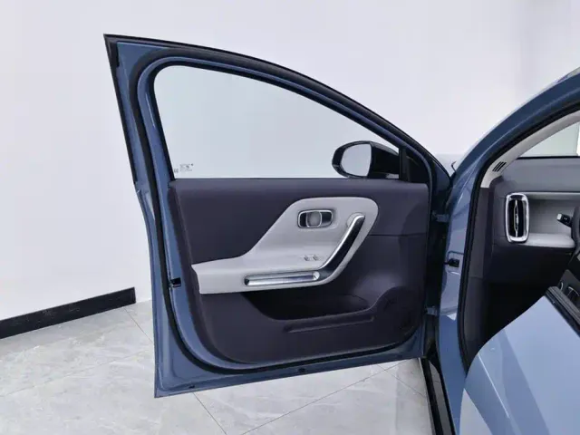 Leapmotor B01 — Фото автомобиля 7
