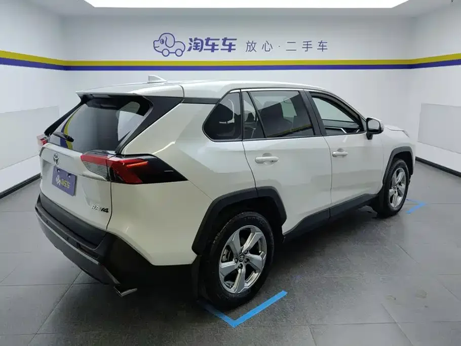 Toyota RAV4 Rongfang 2022 2.0L CVT 2WD Trend Edition — Фото автомобиля 3