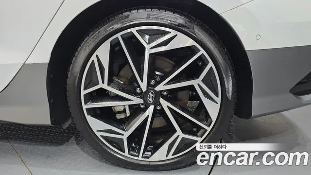 Hyundai Ioniq 6 — Фото автомобиля 6