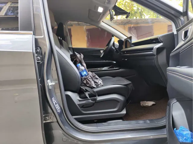 Wuling Jiachen — Фото автомобиля 5