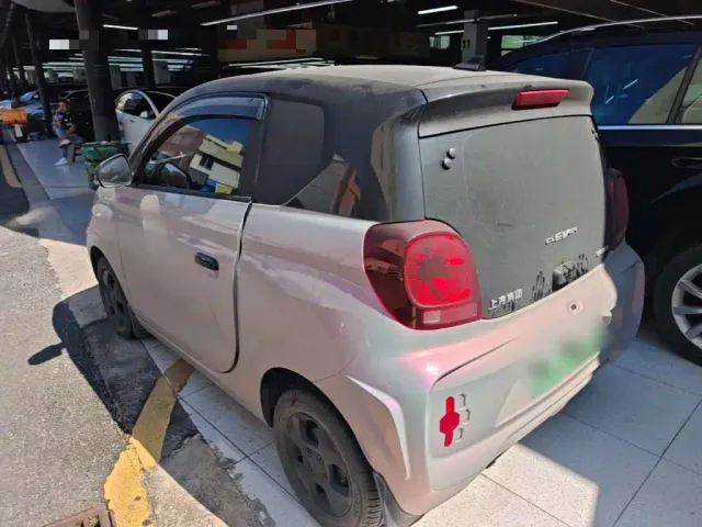 Roewe Clever — Фото автомобиля 4