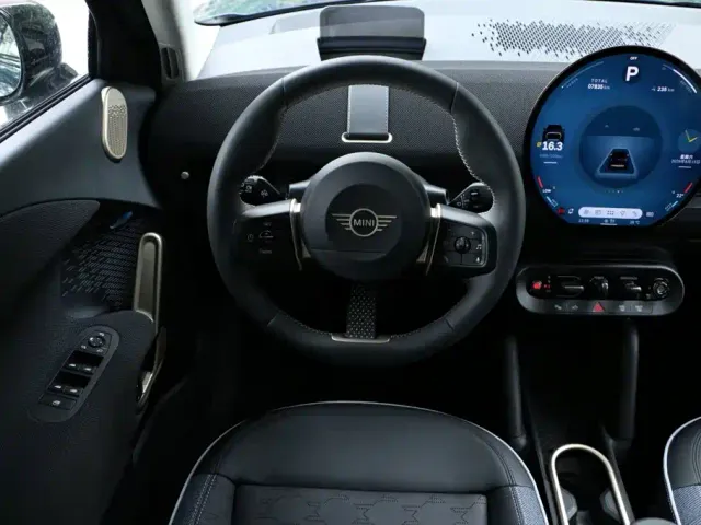 MINI Electric MINI ACEMAN — Фото автомобиля 24