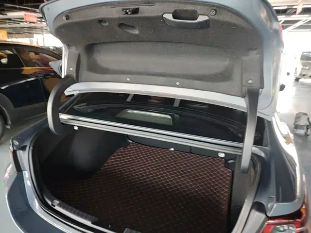 Mazda Axela — Фото автомобиля 18