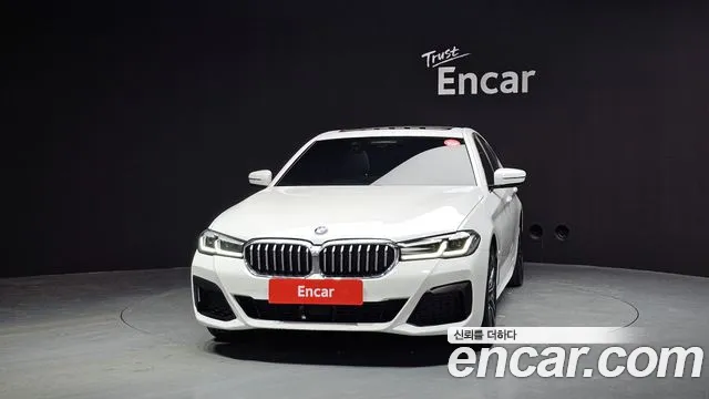 BMW 5-Series — Фото автомобиля 3