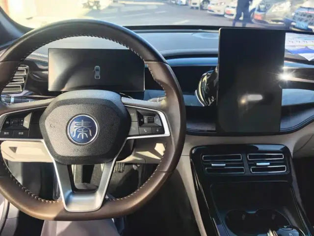 BYD Qin PLUS — Фото автомобиля 12