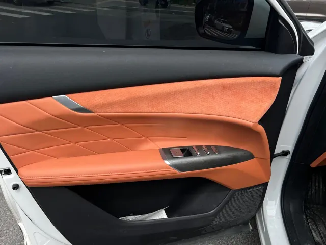 Changan CS75 Plus — Фото автомобиля 9