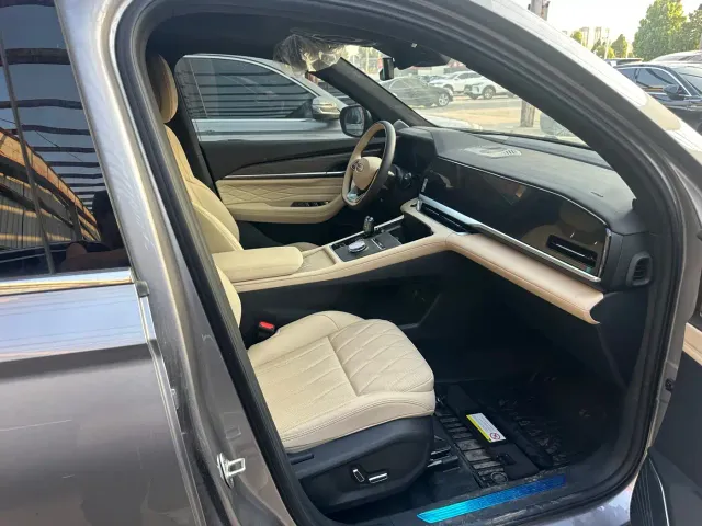 Geely Xingyue L — Фото автомобиля 8