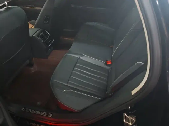 Volkswagen Passat — Фото автомобиля 16