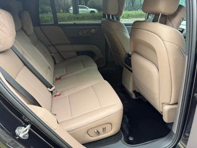 Li Auto i6 — Фото автомобиля 7