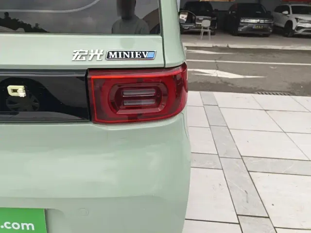 Wuling Hongguang Mini EV — Фото автомобиля 7