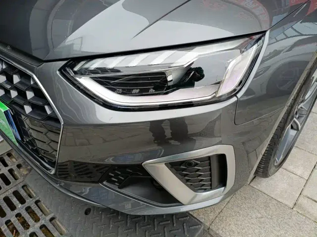 Audi A4L — Фото автомобиля 17