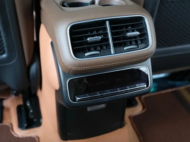 Mercedes-Benz GLE-Class — Фото автомобиля 15