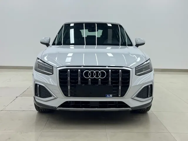 Audi Q2L — Фото автомобиля 2