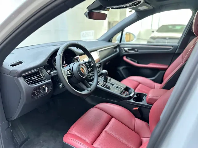 Porsche Macan — Фото автомобиля 9