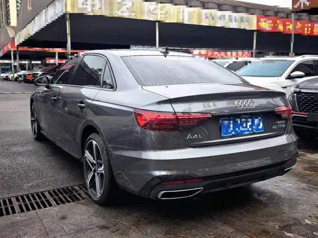 Audi A4L — Фото автомобиля 13
