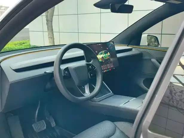 Tesla Model Y — Фото автомобиля 5