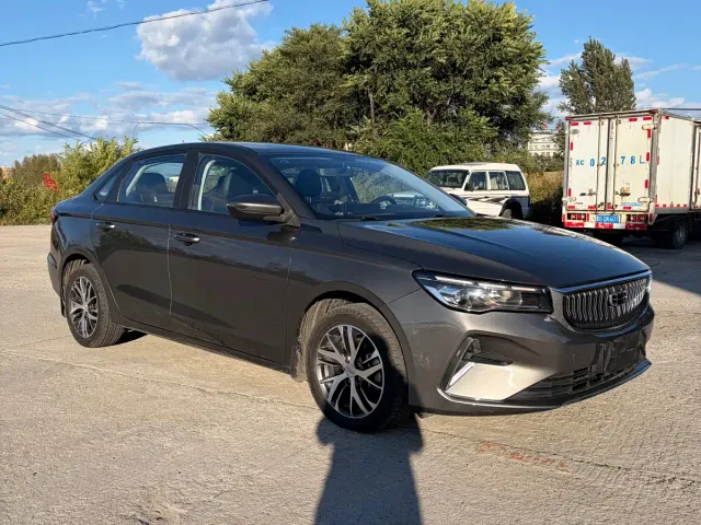 Geely Emgrand — Фото автомобиля 2