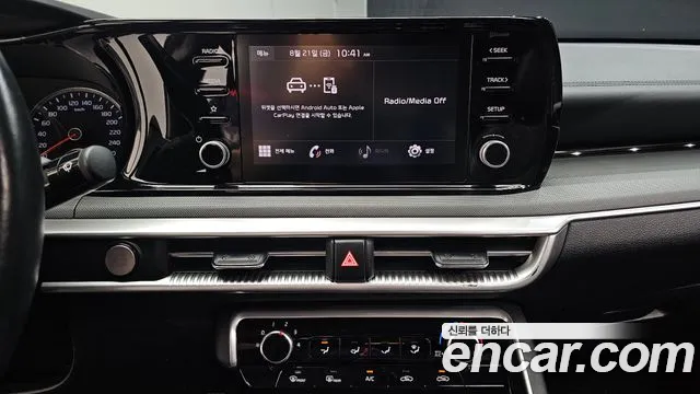 Kia K5 K5 3 поколение 2.0 LPI(Для проката) — Фото автомобиля 11