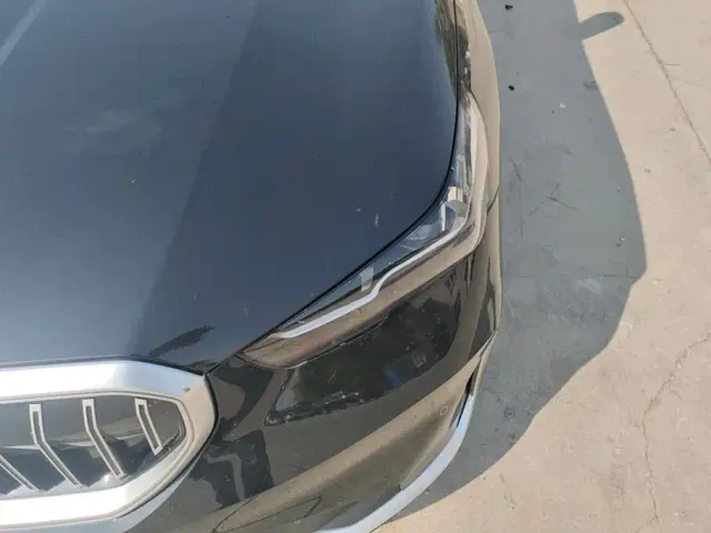 BMW 5 Series — Фото автомобиля 5