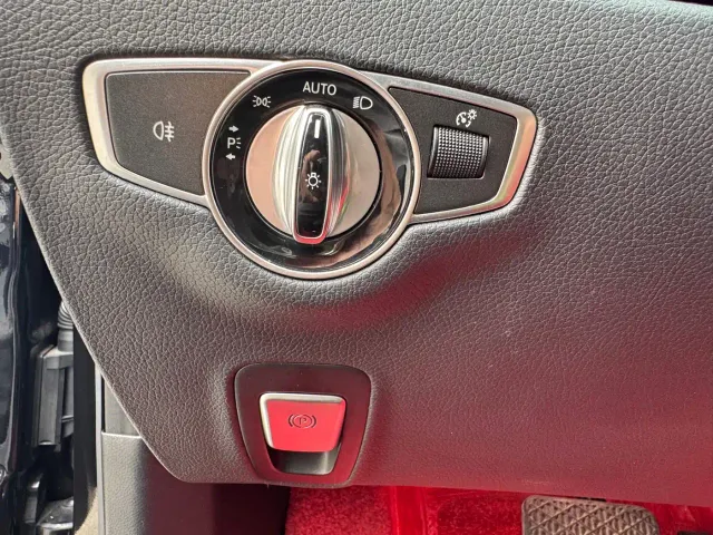 Mercedes-Benz E-Class — Фото автомобиля 23