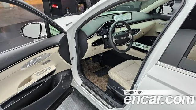 Genesis GV70 2.5T Бензин AWD — Фото автомобиля 10