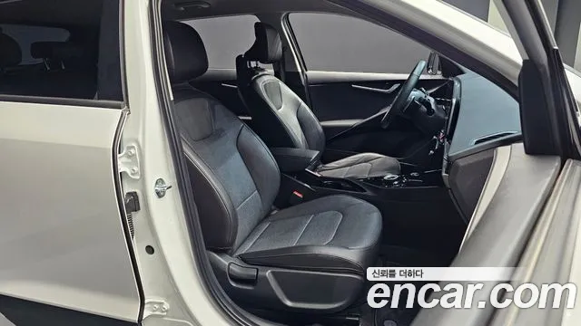 Kia Niro Niro (New) — Фото автомобиля 16