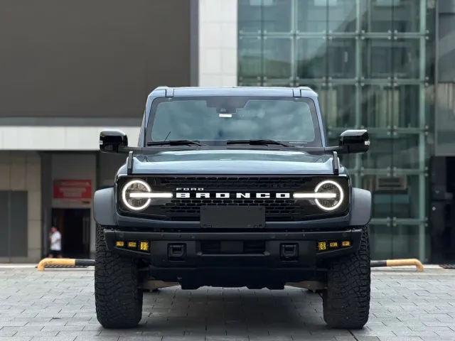 Ford Bronco — Фото автомобиля 2