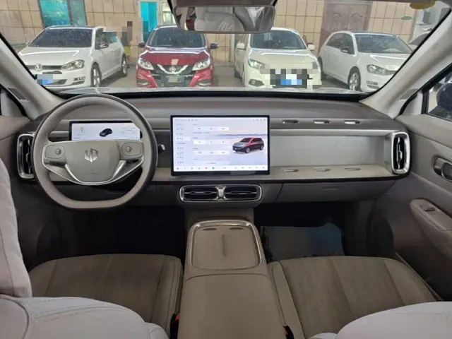 Leapmotor B10 — Фото автомобиля 9