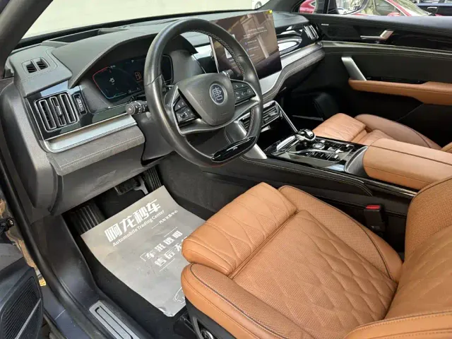 BYD Tang — Фото автомобиля 10
