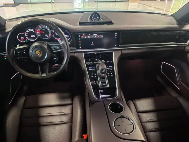 Porsche Panamera — Фото автомобиля 8