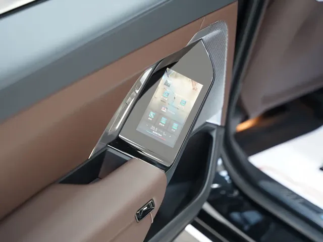 BMW BMW i7 2023 eDrive50L Leading M Sport Package — Фото автомобиля 16