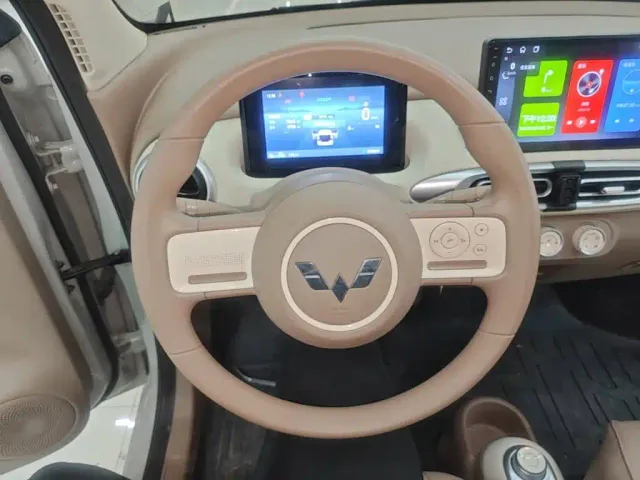 Wuling Hongguang Mini EV — Фото автомобиля 10