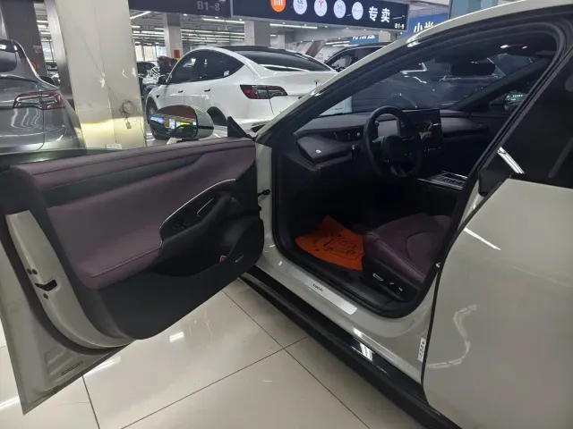 Xiaomi SU7 — Фото автомобиля 6