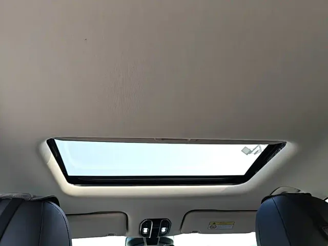 GAC Trumpchi Trumpchi E8 NEV 2024 Model 150km MAX+ — Фото автомобиля 17