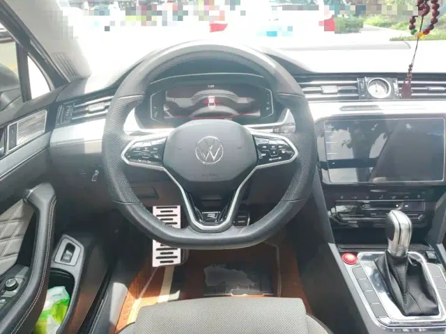 Volkswagen Tiguan L — Фото автомобиля 11