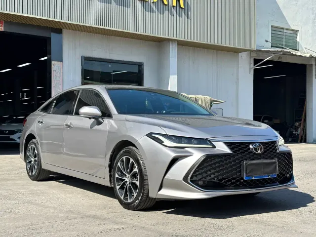 Toyota Avalon — Фото автомобиля 3