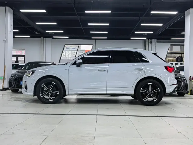 Audi Q3 — Фото автомобиля 7