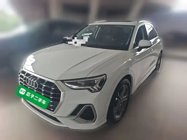 Фотография автомобиля — Audi Q3