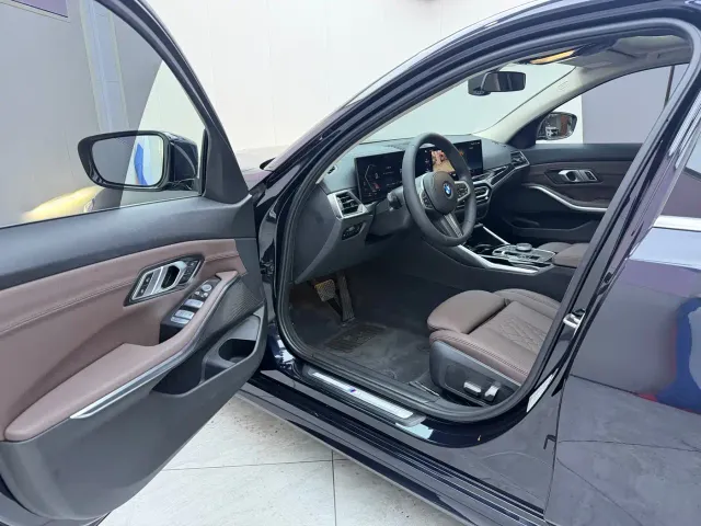 BMW 3 Series — Фото автомобиля 7