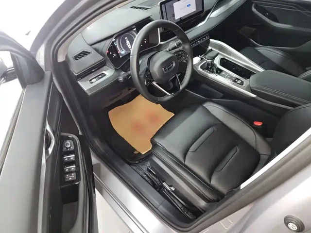 Geely Xingrui — Фото автомобиля 15